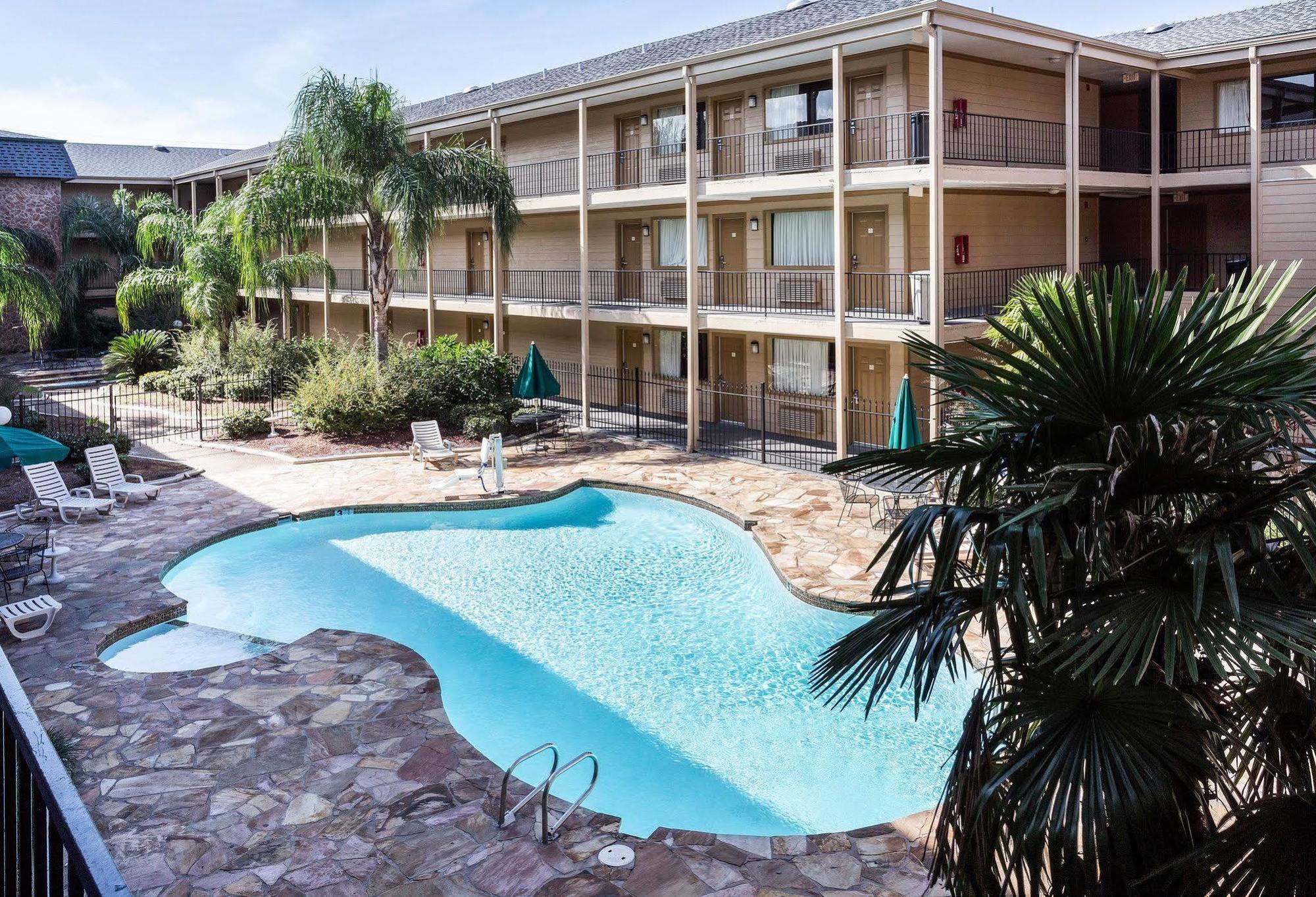 Red Roof Inn Kenner - New Orleans Airport Ne Exterior photo